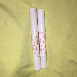 Chela eyebrow filler and highlighter